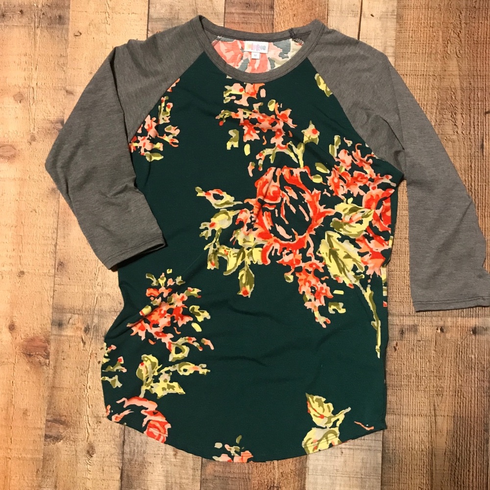 LulaRoe Randy Baseball Tee NWOT - Picture 2 of 6
